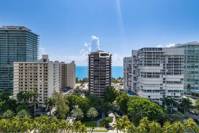 $1,290,000 | 10175 Collins Avenue, Unit PH8, Bal Harbour, FL 33154