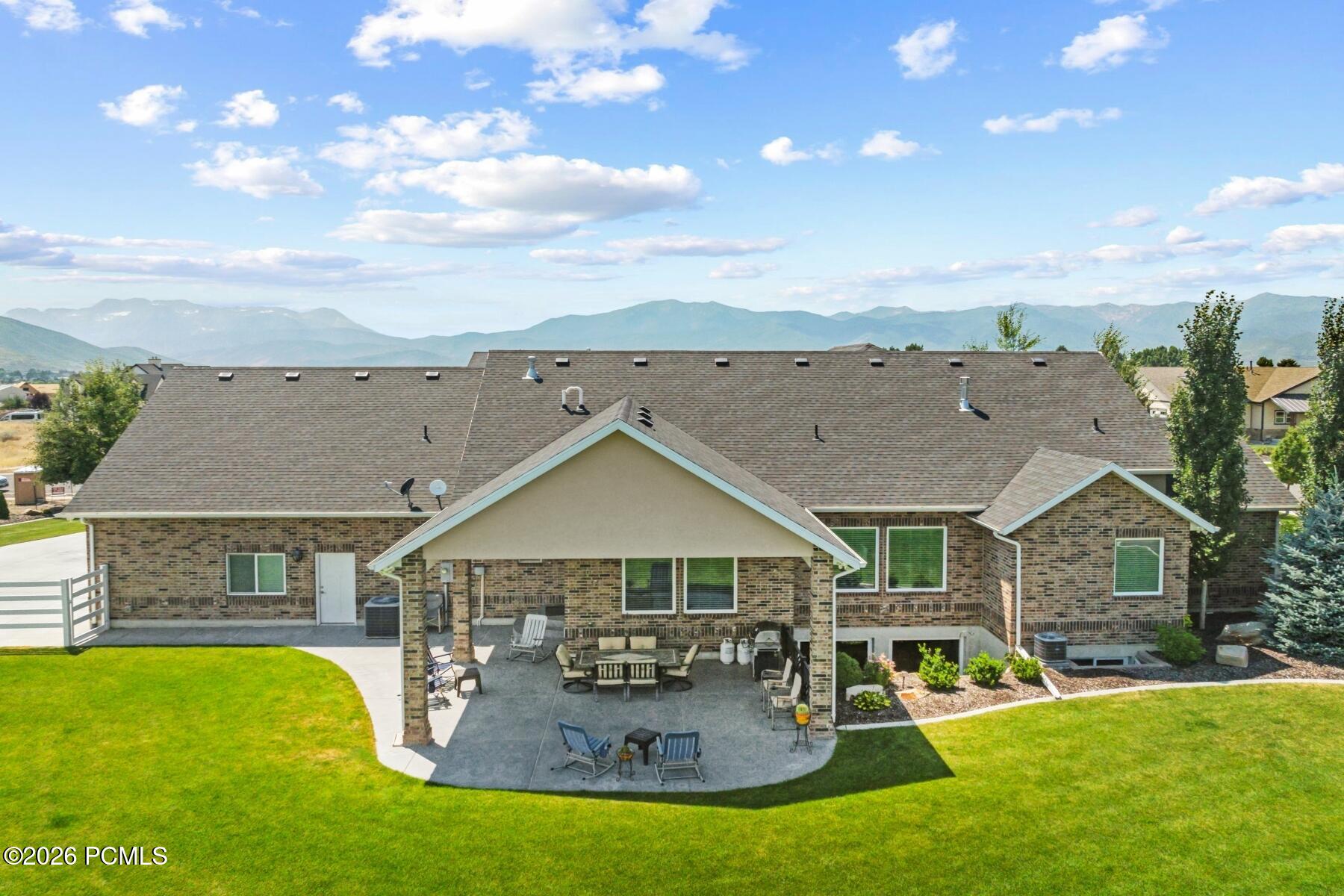 1375 Red Filly Road Heber City, UT 84032 - Photo 5 of 87 Gallery Image 5