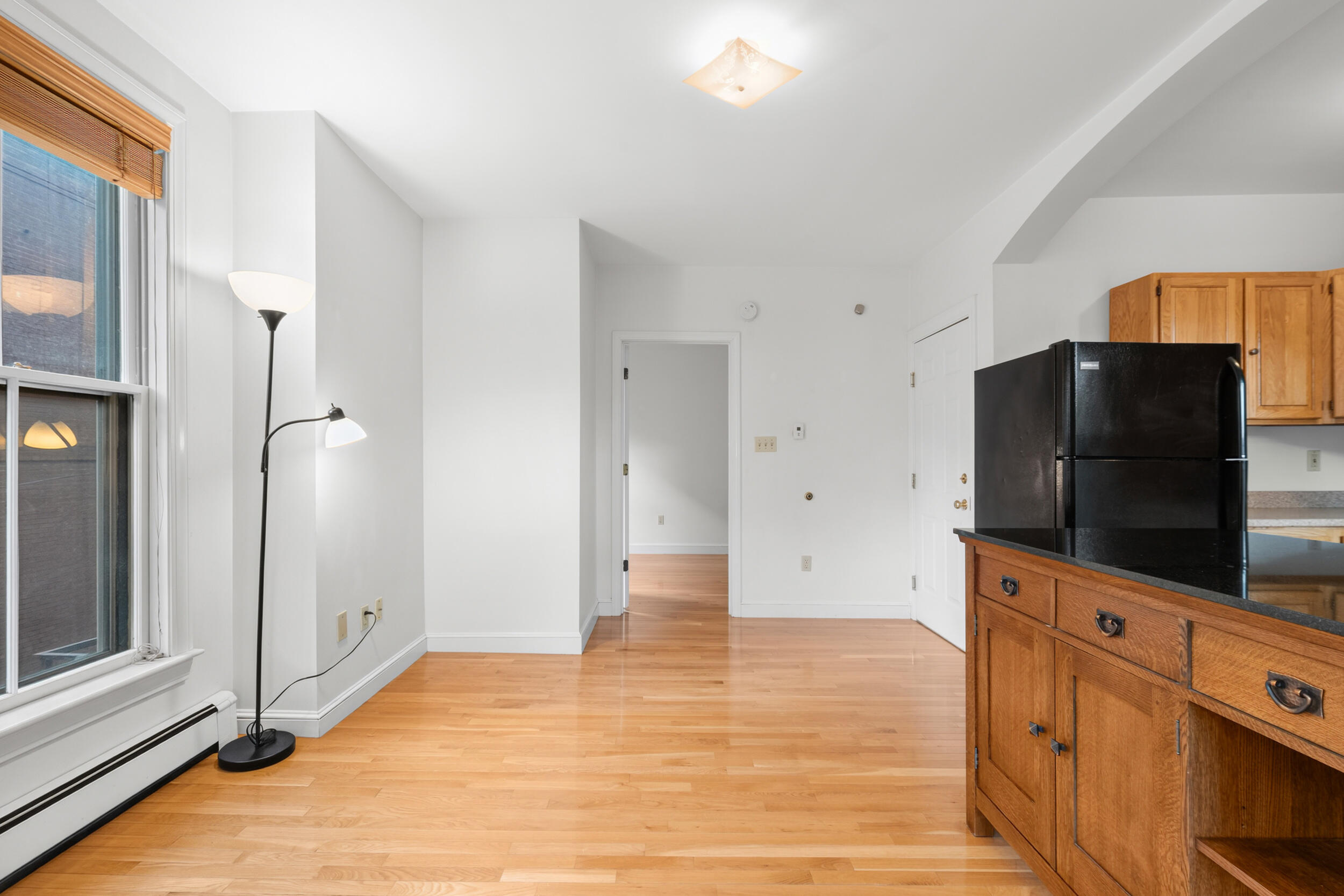 238 State Street, Unit 4 Portland, ME 04101 - Photo 11 of 28 238 State St. #4