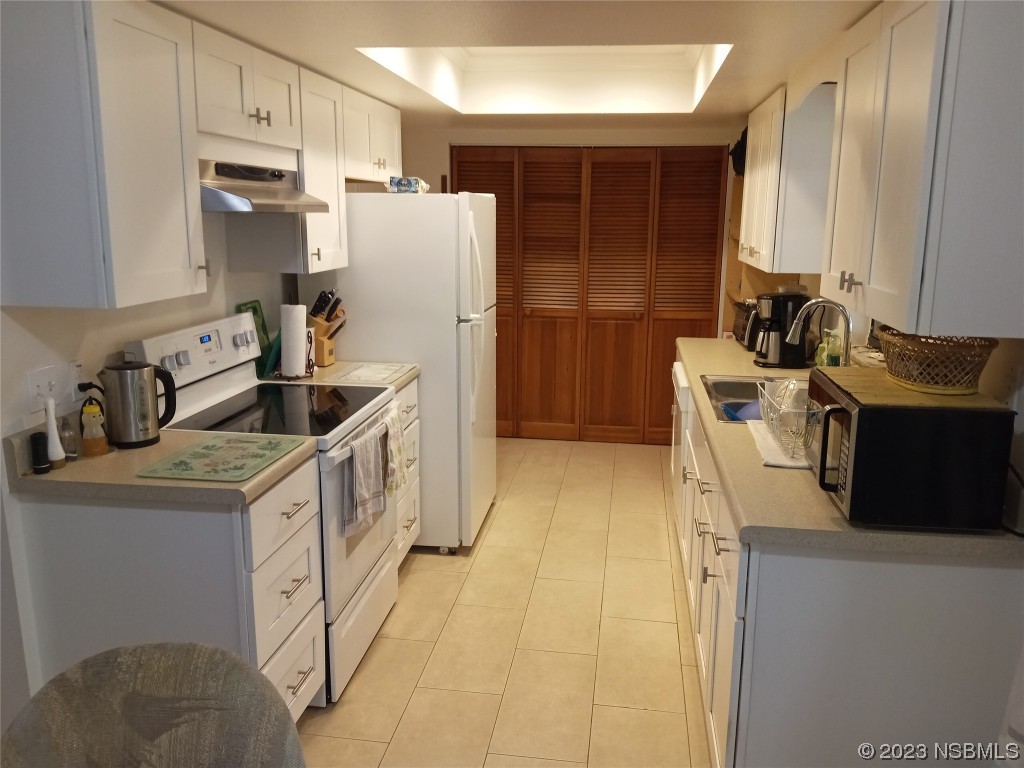 17 Pelican Drive Edgewater, FL 32141 - Photo 3 of 19