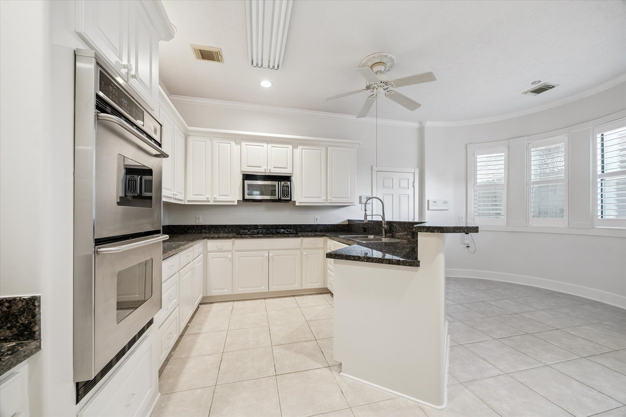 1705 Park Street Houston, TX 77019 - Photo 3 of 28