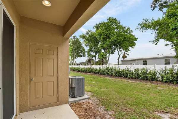 $199,900 | 8821 Walnut Gable Court, Riverview, FL 33578