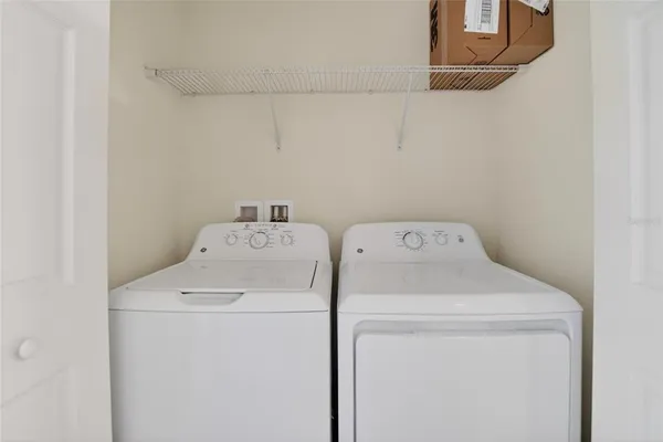 $199,900 | 8821 Walnut Gable Court, Riverview, FL 33578