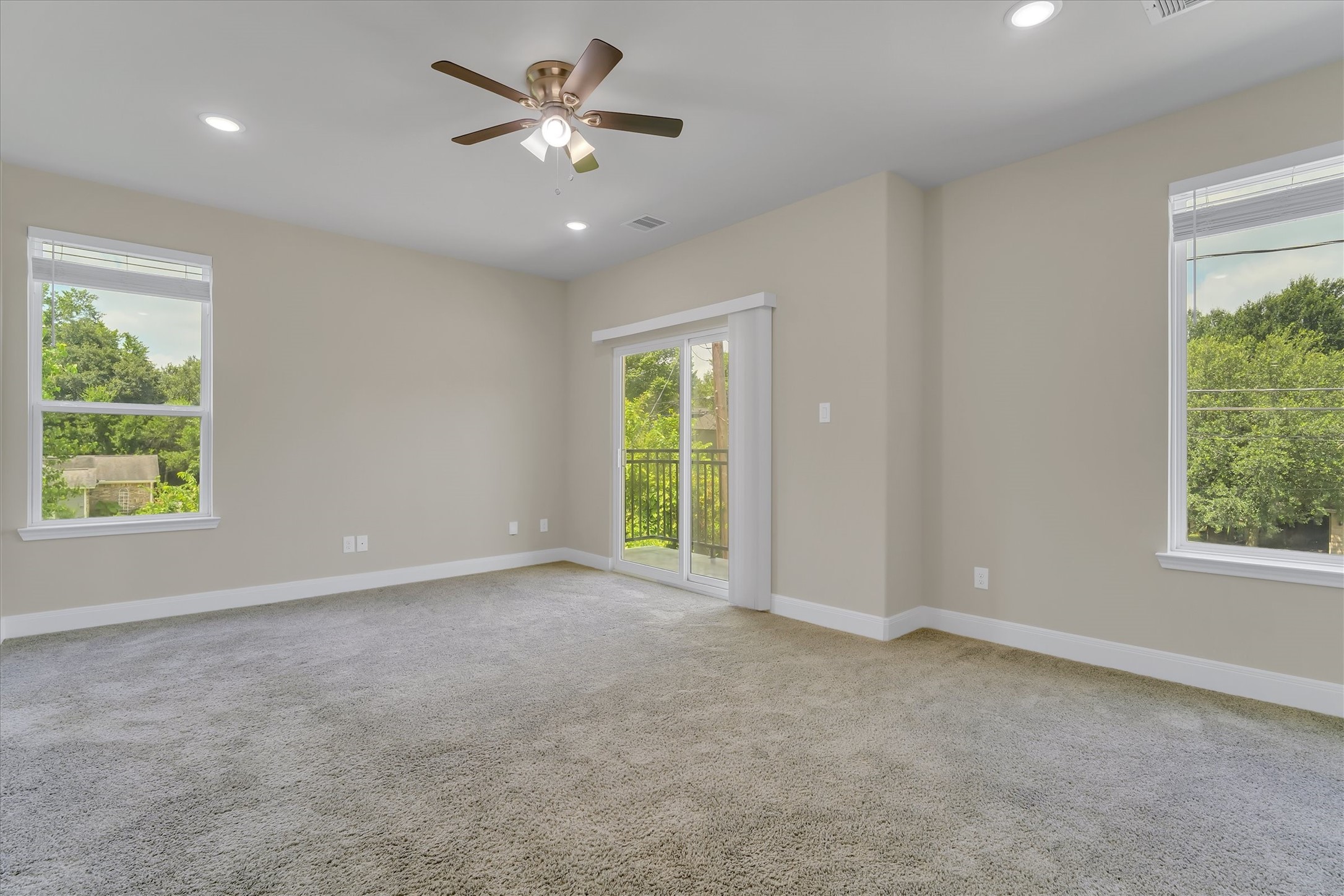 8318 Sunnyhill Street Houston, TX 77088 - Photo 25 of 33