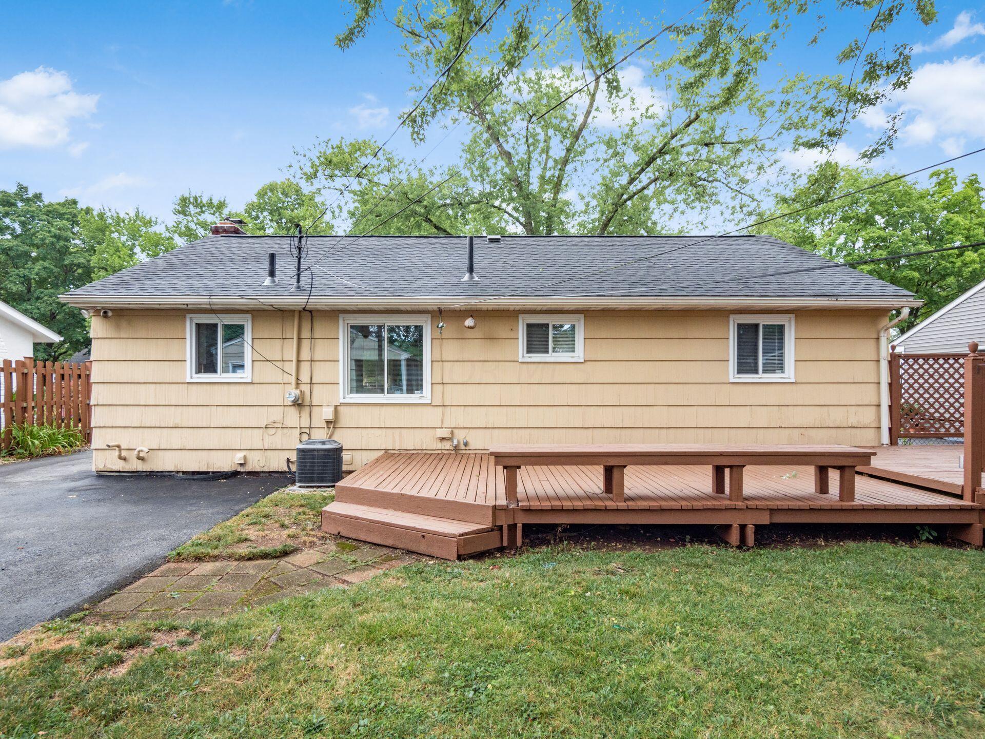 2533 Nottingham Road Columbus, OH 43221 - Photo 24 of 37 Exterior Rear