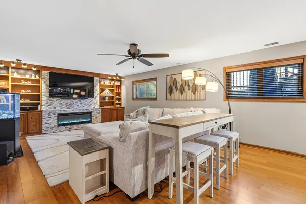 $549,999 | 670 Kruk Street, Lemont, IL 60439