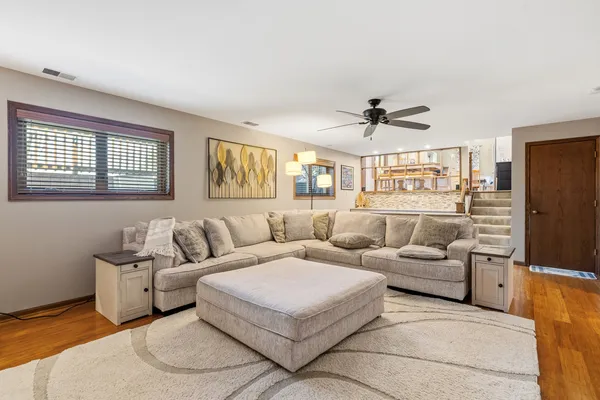 $549,999 | 670 Kruk Street, Lemont, IL 60439