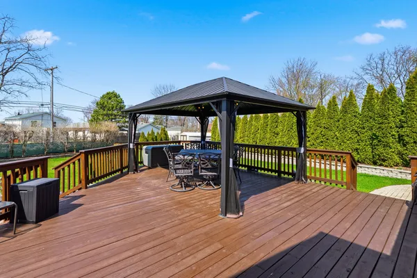 $549,999 | 670 Kruk Street, Lemont, IL 60439