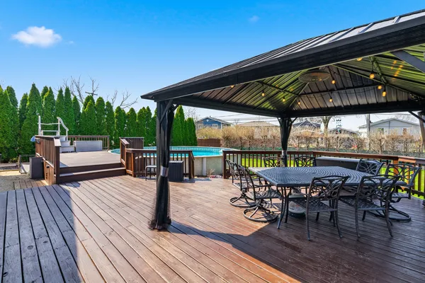 $549,999 | 670 Kruk Street, Lemont, IL 60439