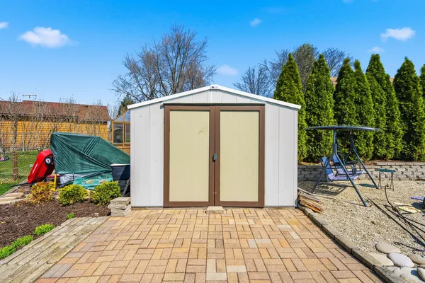 $549,999 | 670 Kruk Street, Lemont, IL 60439