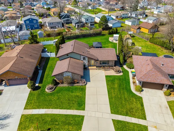 $549,999 | 670 Kruk Street, Lemont, IL 60439