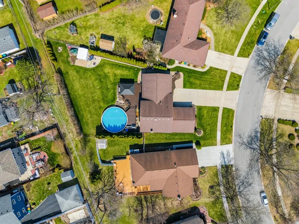 $549,999 | 670 Kruk Street, Lemont, IL 60439