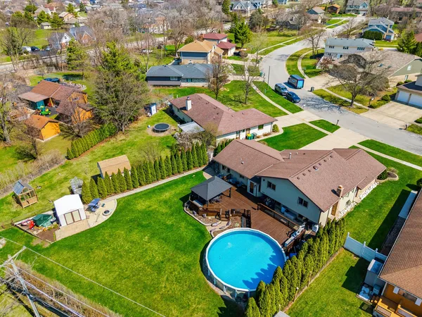 $549,999 | 670 Kruk Street, Lemont, IL 60439