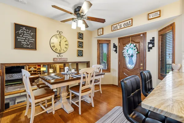 $549,999 | 670 Kruk Street, Lemont, IL 60439