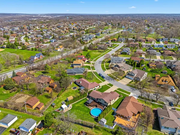 $549,999 | 670 Kruk Street, Lemont, IL 60439
