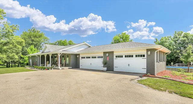 $499,900 | 401 A County Road 2500 North, Mahomet, IL 61853