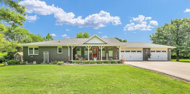 $499,900 | 401 A County Road 2500 North, Mahomet, IL 61853