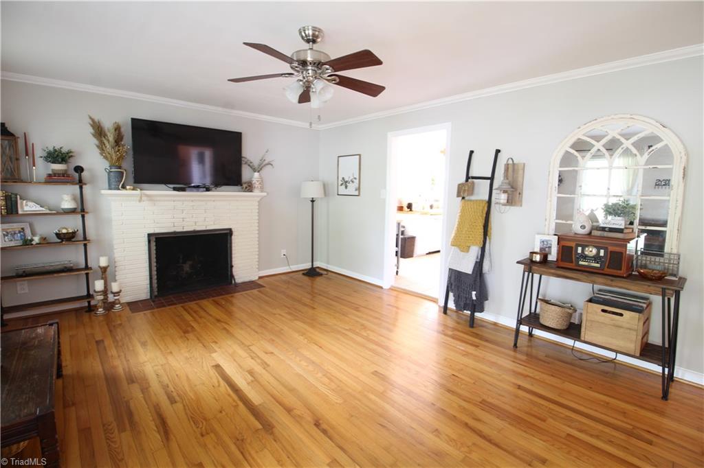 2004 Independence Road Greensboro, NC 27408 - Photo 3 of 19 Gallery Image 3