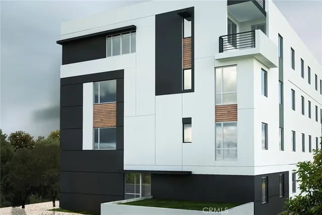 $1,990,000 | 144 South Catalina Street, Los Angeles, CA 90004