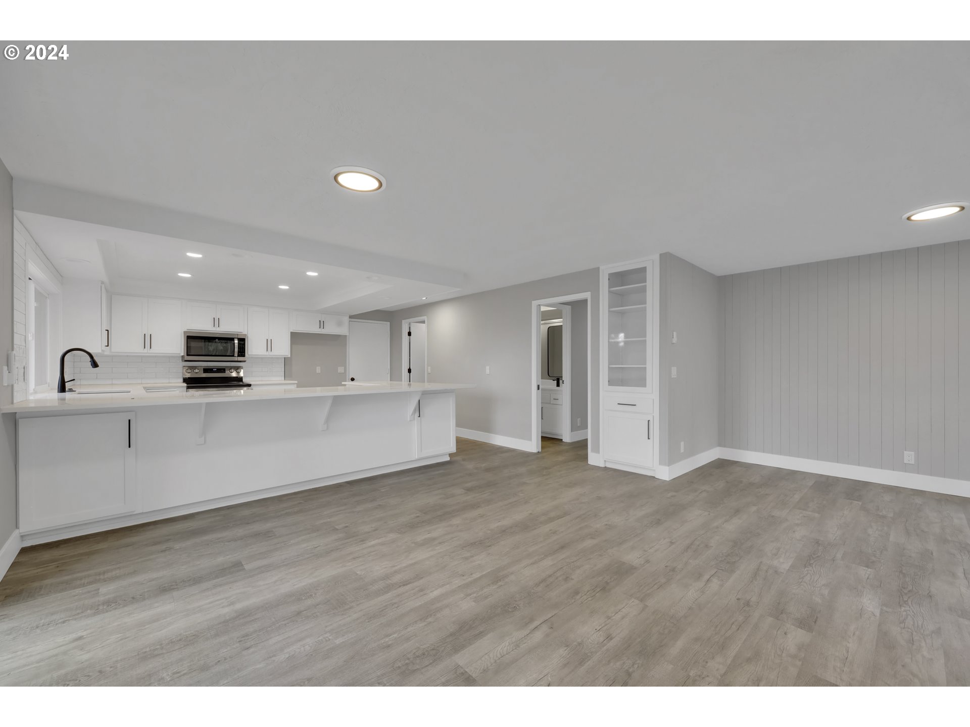 88164 Chita Loop Springfield, OR 97478 - Photo 13 of 48 a view of kitchen with wooden floor