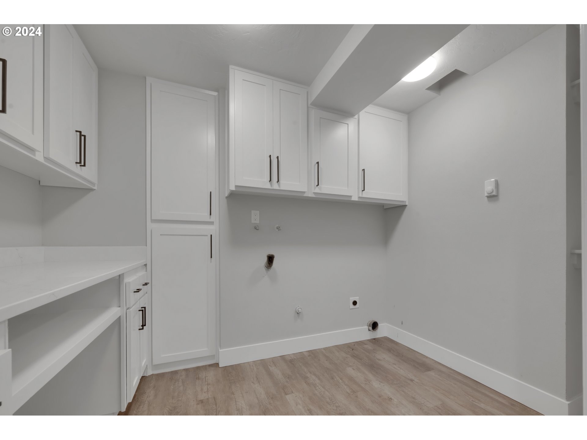 88164 Chita Loop Springfield, OR 97478 - Photo 21 of 48 a view of kitchen with cabinets