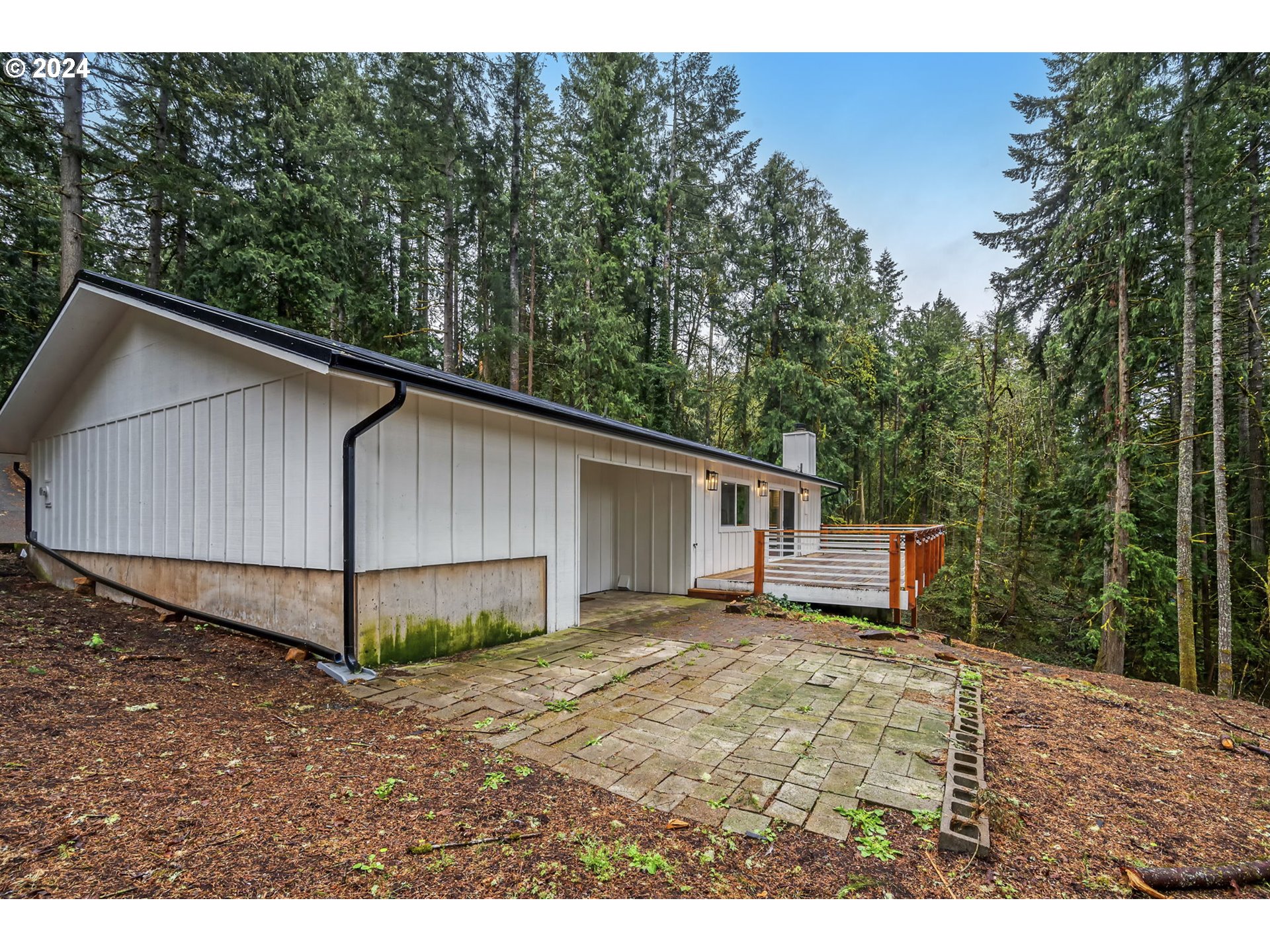 88164 Chita Loop Springfield, OR 97478 - Photo 40 of 48 a house view with a backyard space