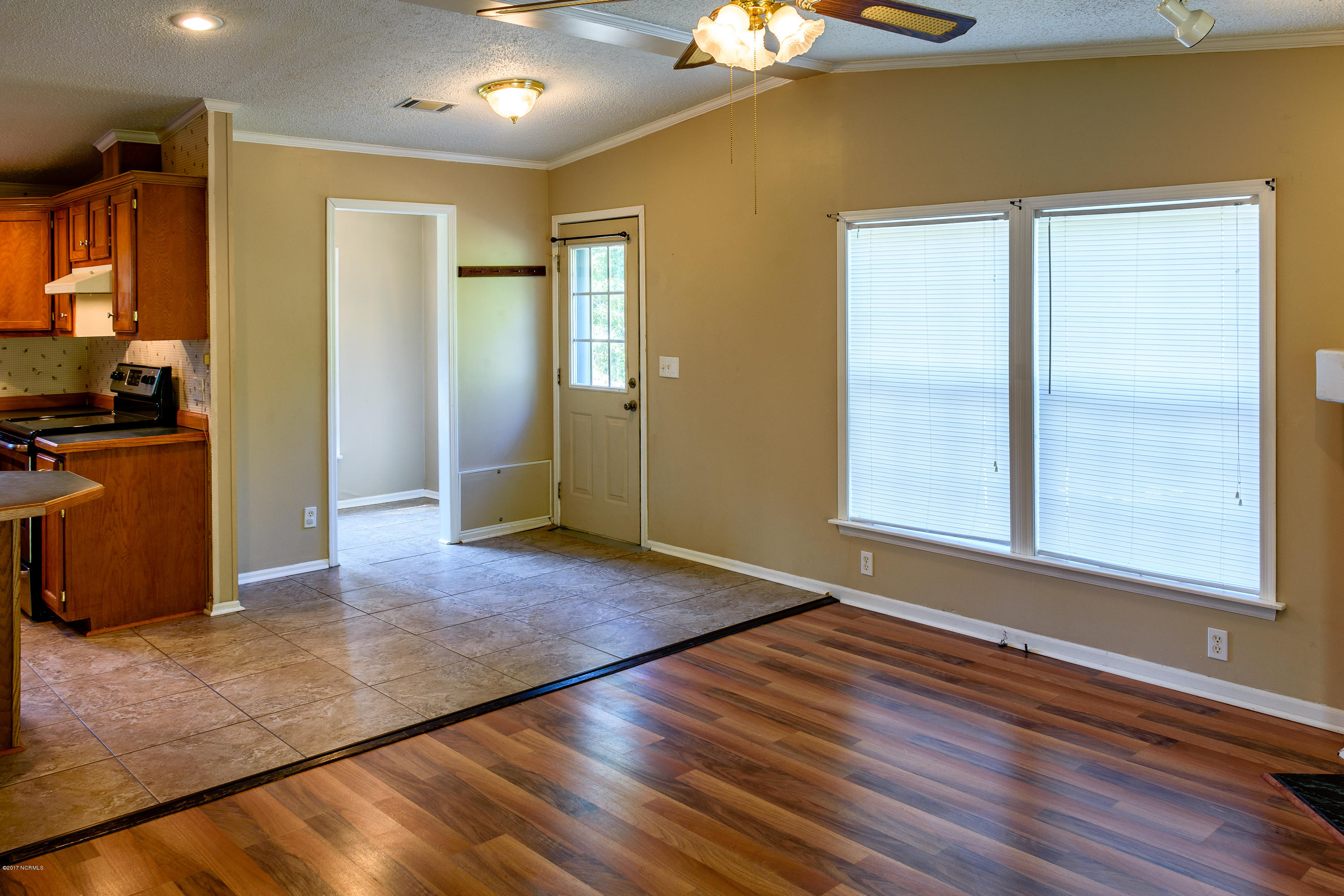189 Newbold Road Jacksonville, NC 28540 - Photo 8 of 39 Side entry from one of the living rooms