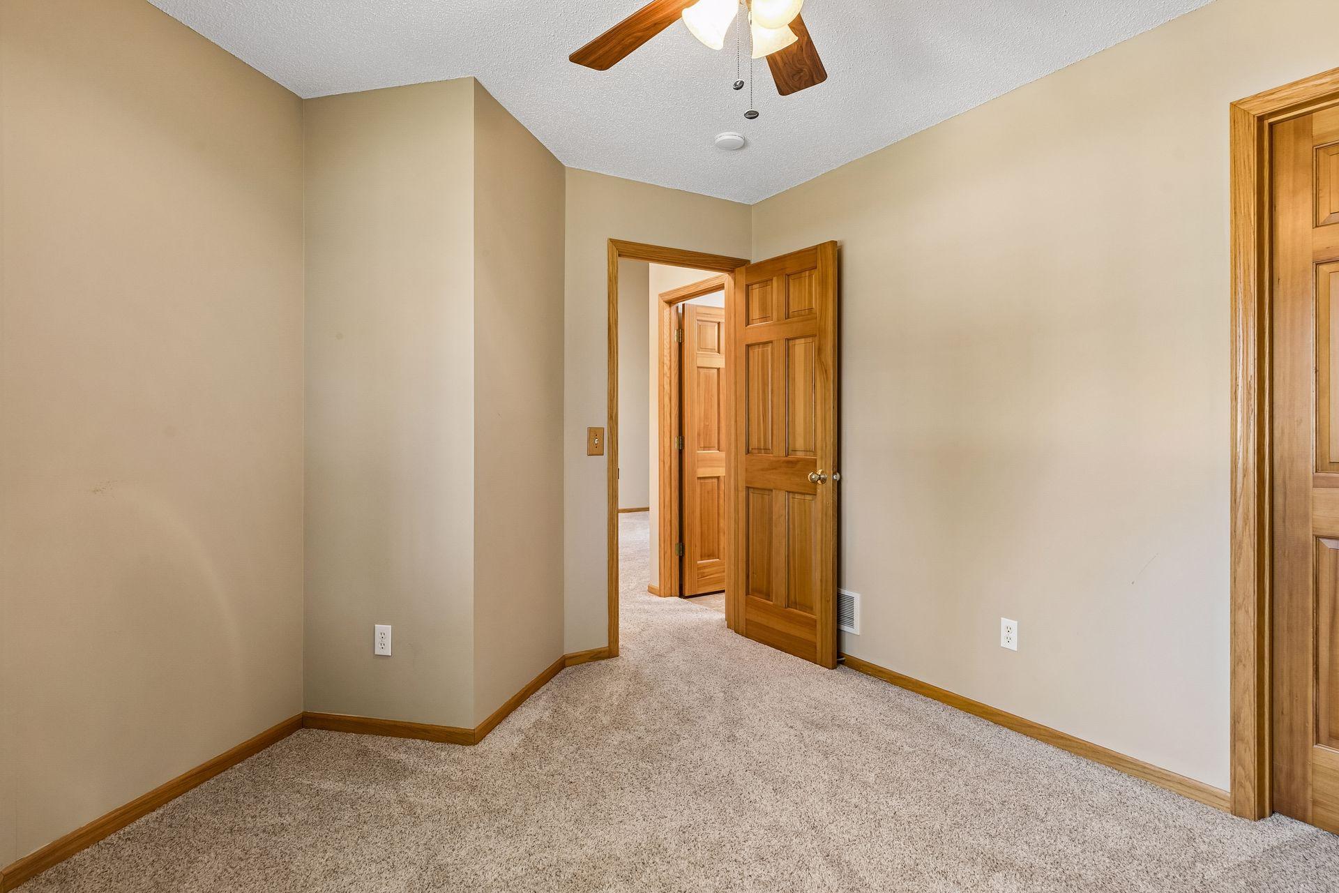 7658 Newbury Road St. Paul, MN 55125 - Photo 41 of 44 Gallery Image 41