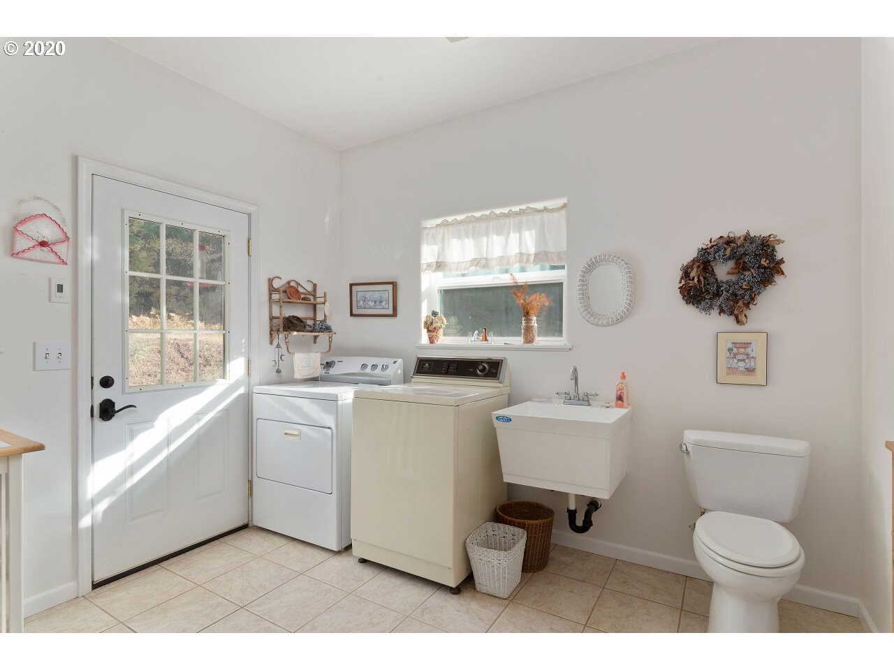 27 Cedar Springs Road Trout Lake, WA 98650 - Photo 20 of 32 Gallery Image 20