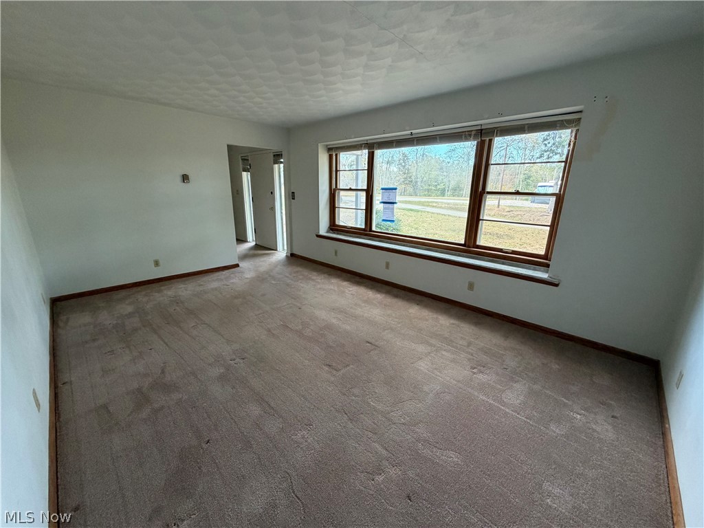 2746 Kragel Road Richmond, OH 43944 - Photo 8 of 35