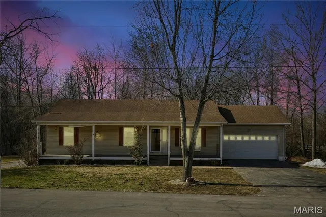 $325,000 | 9406 Peace Meadows Drive, Hillsboro, MO 63050