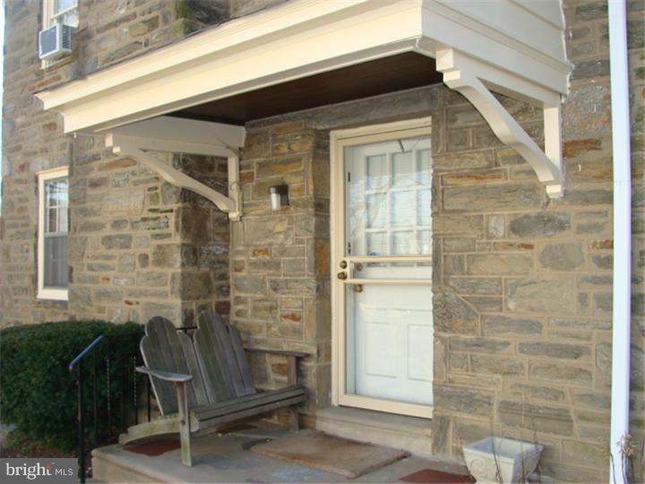 921 Vernon Road Philadelphia, PA 19150 - Photo 3 of 25 Exterior Side
