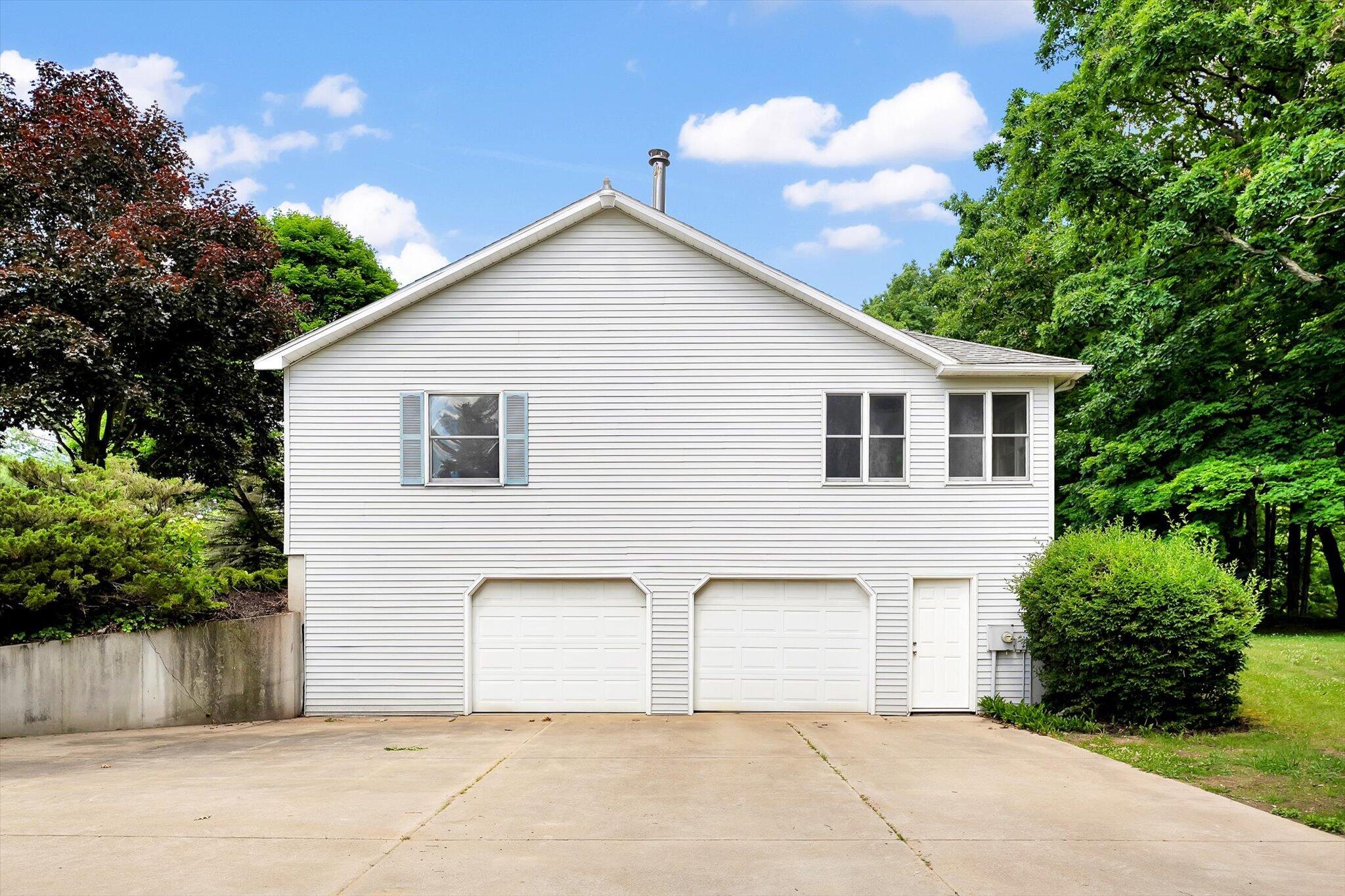 4045 Farrel Road Hastings, MI 49058 - Photo 3 of 32 043-KYL00245