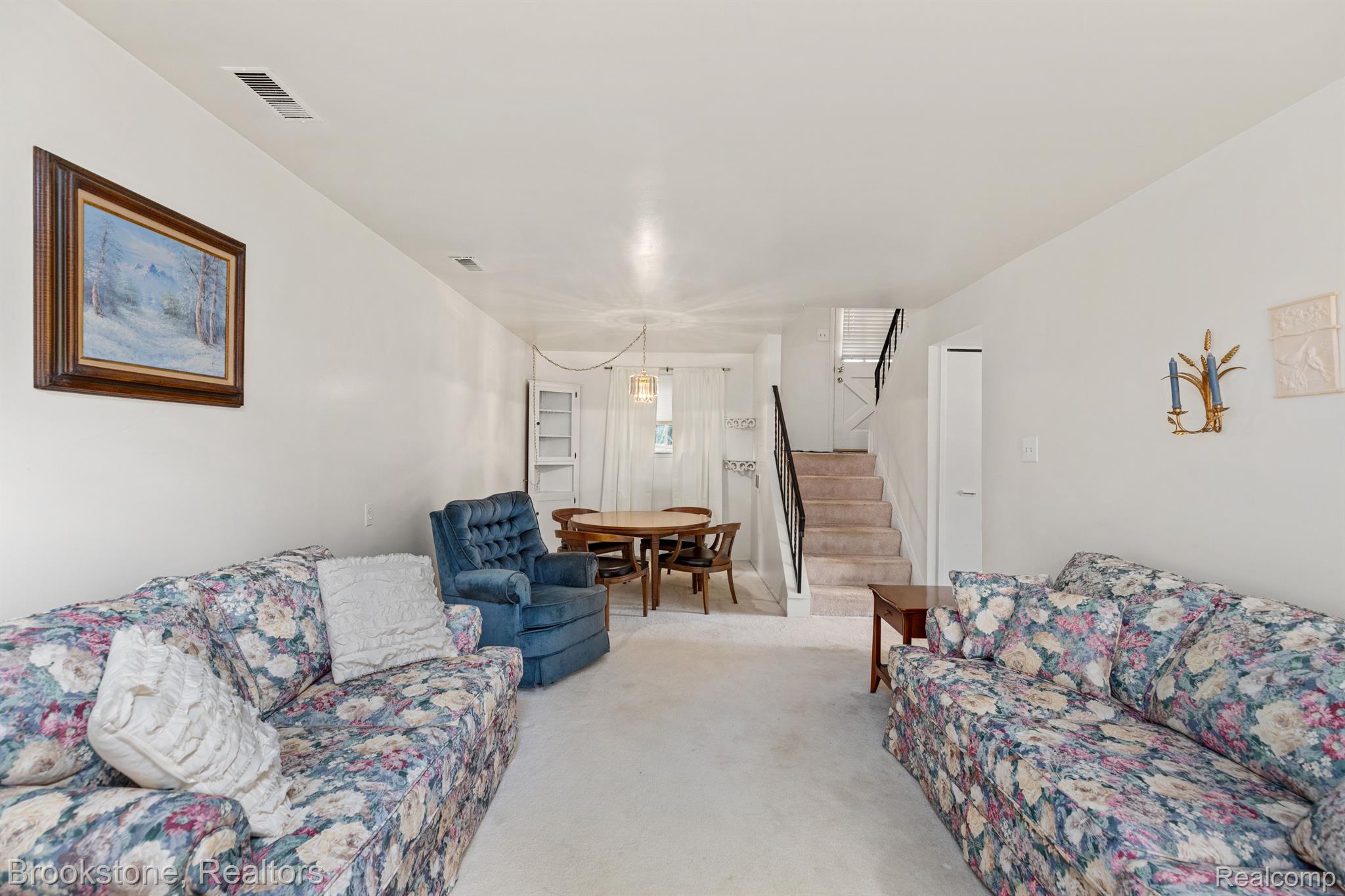 4171 Elizabeth Lake Road Waterford, MI 48328 - Photo 5 of 38 Family Room
