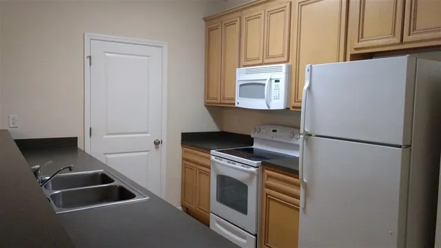 $1,400 | 500 McKeithen Street, Unit 311, Tallahassee, FL 32304
