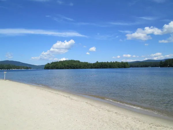 $1,999 | 135 West Shore Road, Unit COTTAGE #2, Bristol, NH 03222