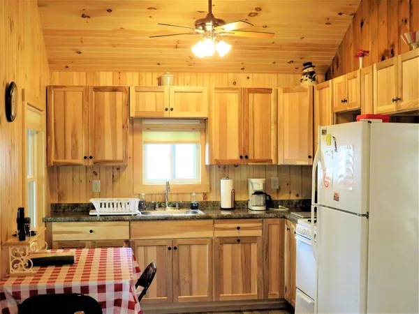 $1,999 | 135 West Shore Road, Unit COTTAGE #2, Bristol, NH 03222