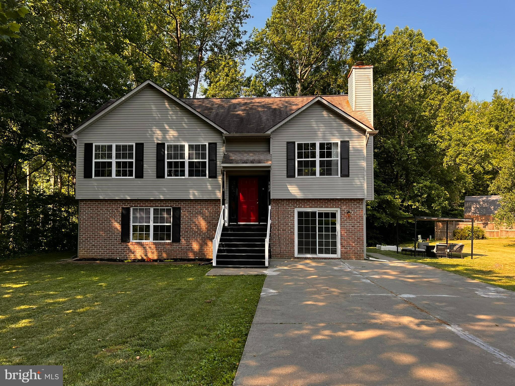 102 Valley View Road Fredericksburg, VA 22407 - Photo 1 of 47 Front View