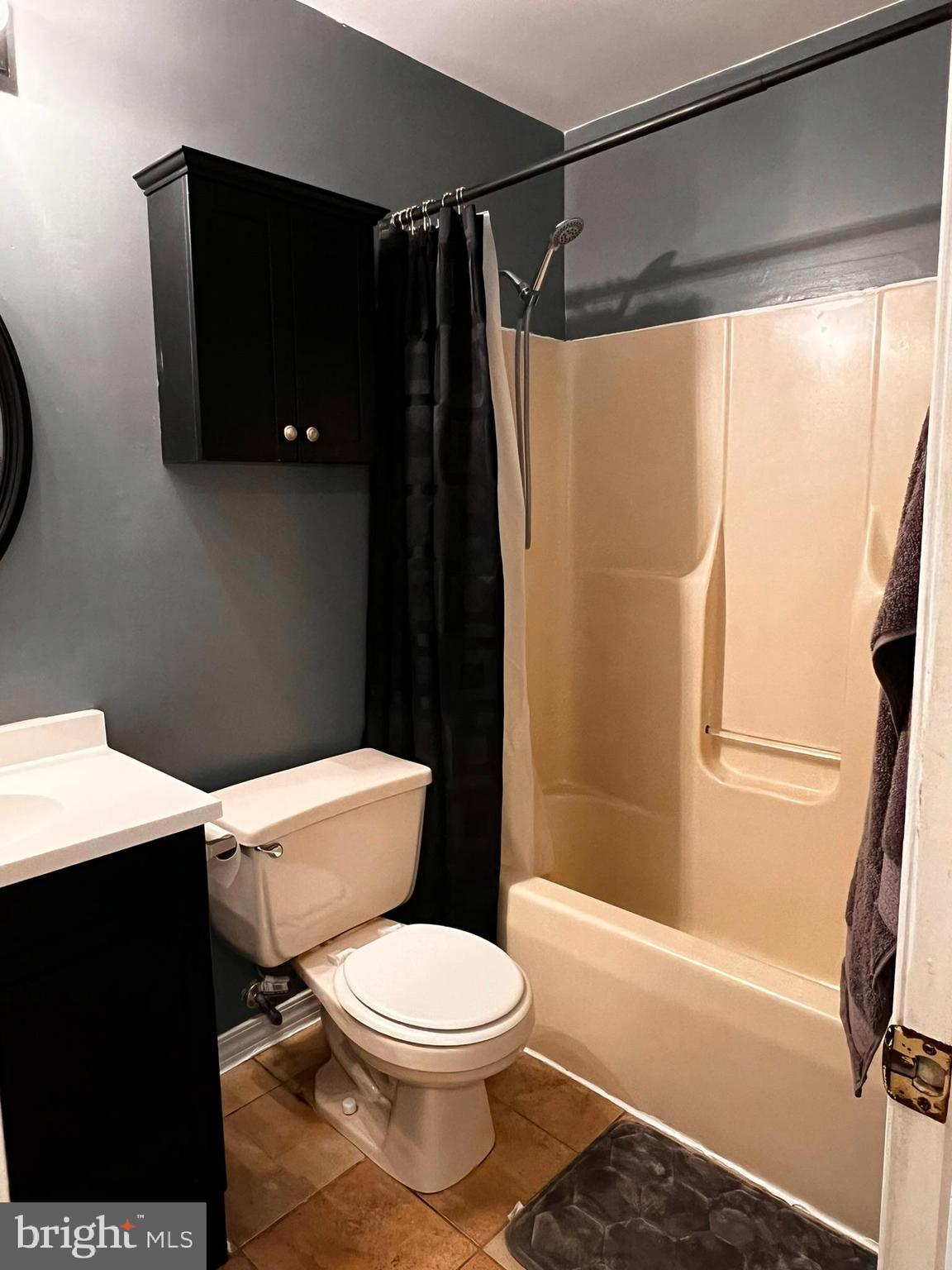 102 Valley View Road Fredericksburg, VA 22407 - Photo 18 of 47 Upstairs Full Bath