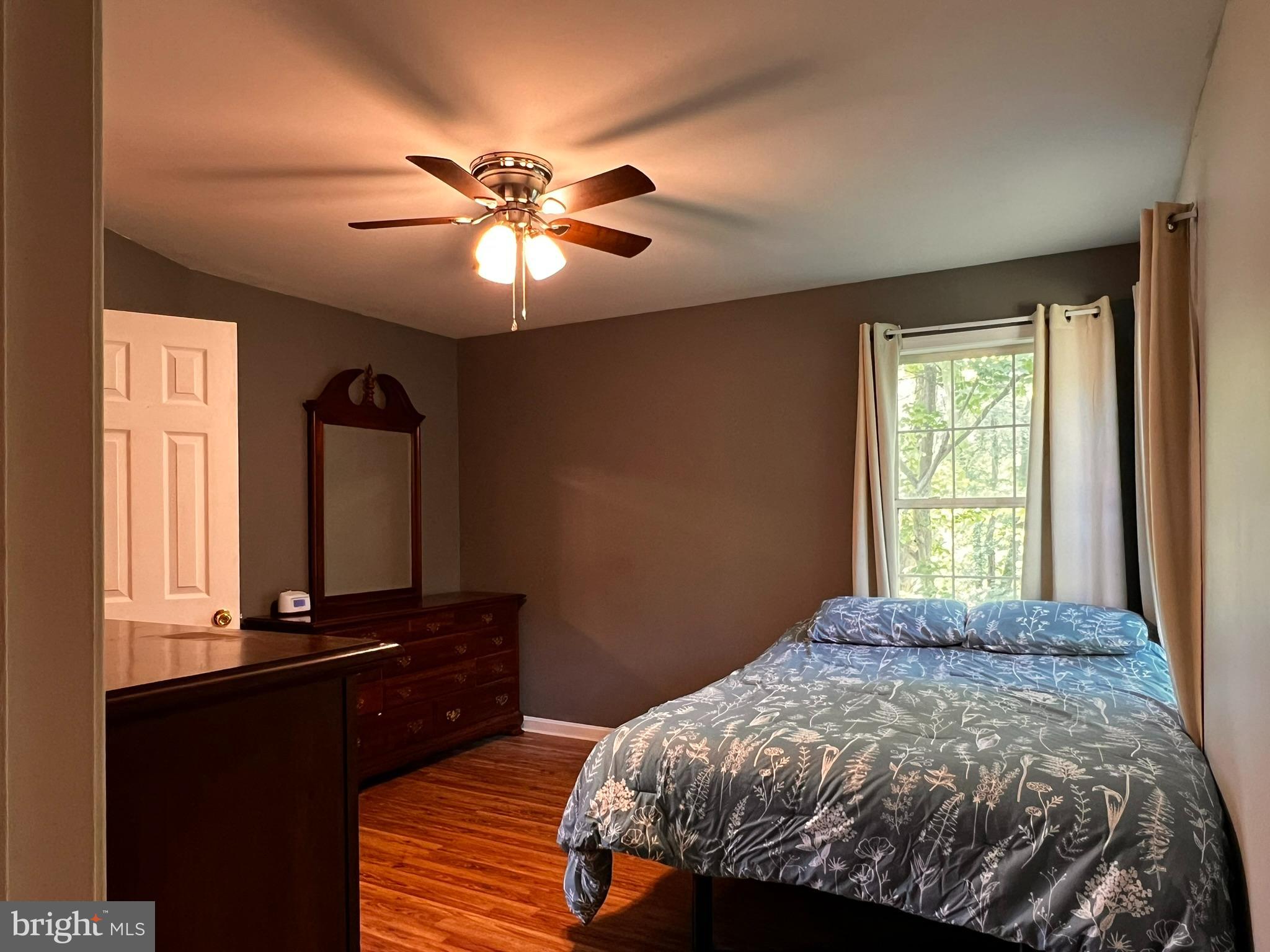 102 Valley View Road Fredericksburg, VA 22407 - Photo 21 of 47 Upstairs Bedroom 3