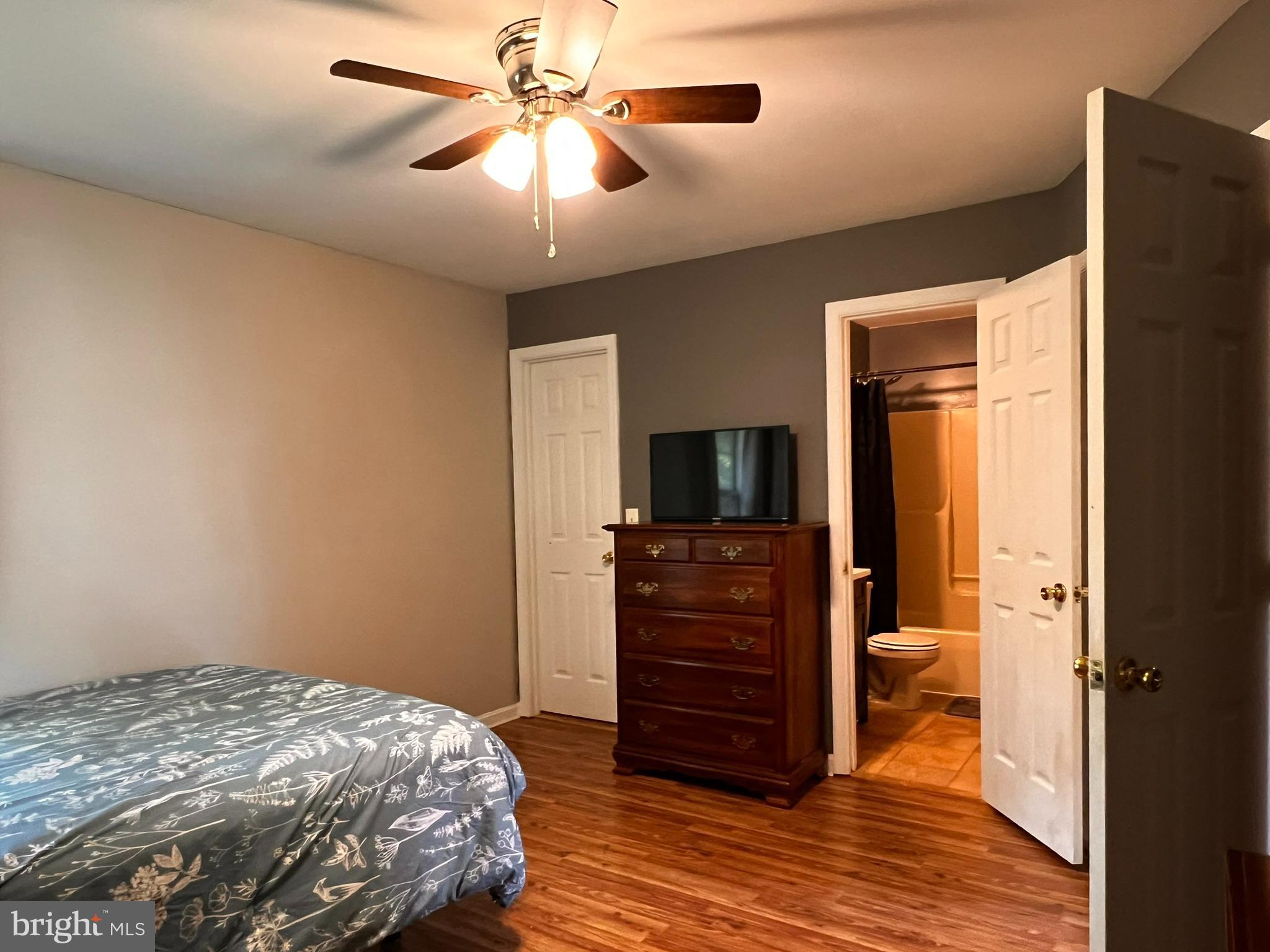 102 Valley View Road Fredericksburg, VA 22407 - Photo 23 of 47 Upstairs Bedroom 3