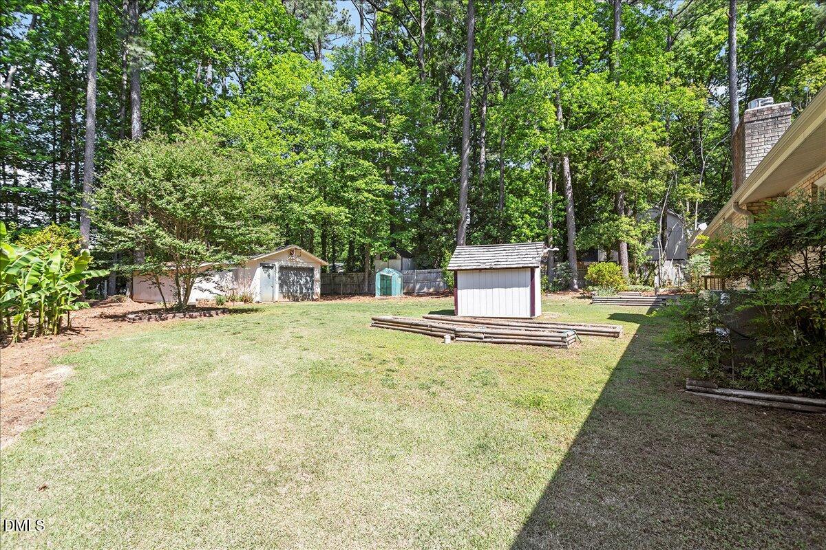 1621 Stonehurst Road Raleigh, NC 27607 - Photo 34 of 39 Gallery Image 34