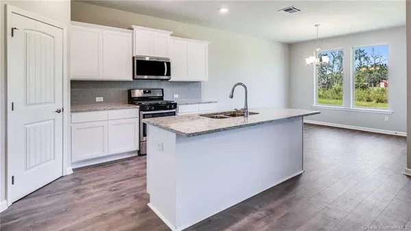 $337,400 | 4693 East Ridge Road, Lake Charles, LA 70607