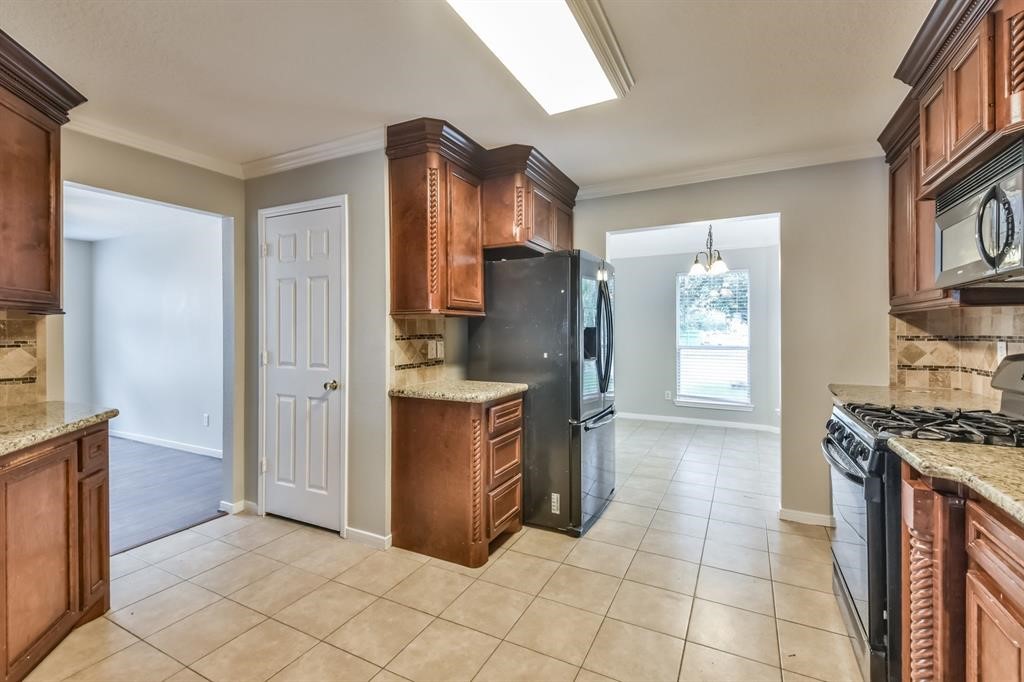 9845 Youpon Ridge Way Conroe, TX 77385 - Photo 7 of 28