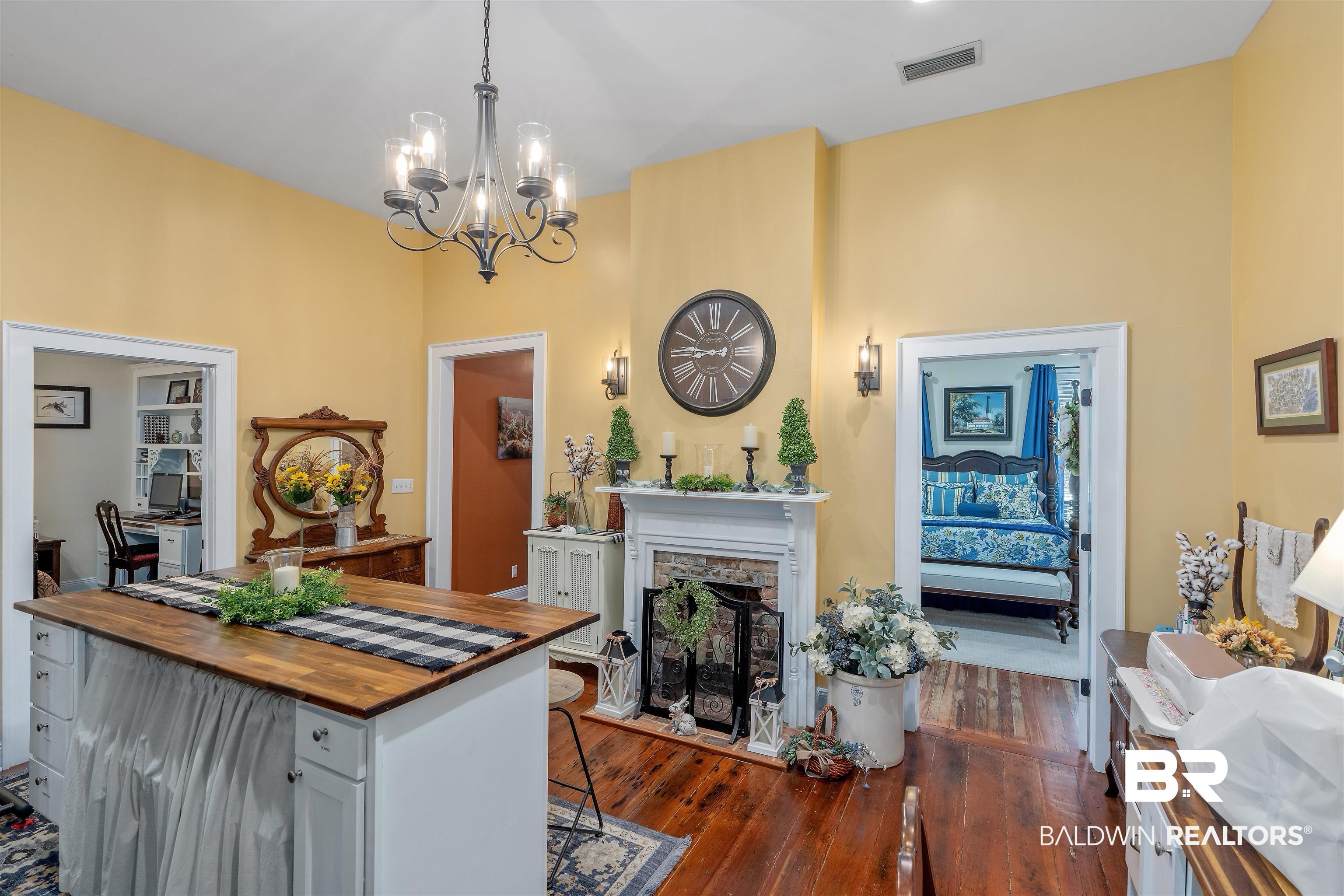953 Old Shell Road Mobile, AL 36604 - Photo 12 of 26