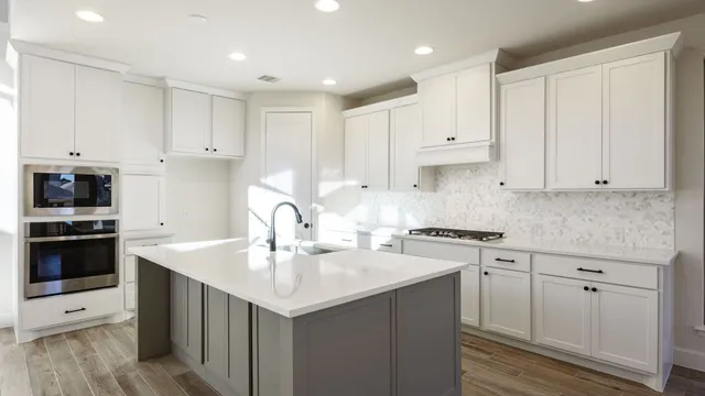 $499,900 | 1021 Lariat Loop, Liberty Hill, TX 78642