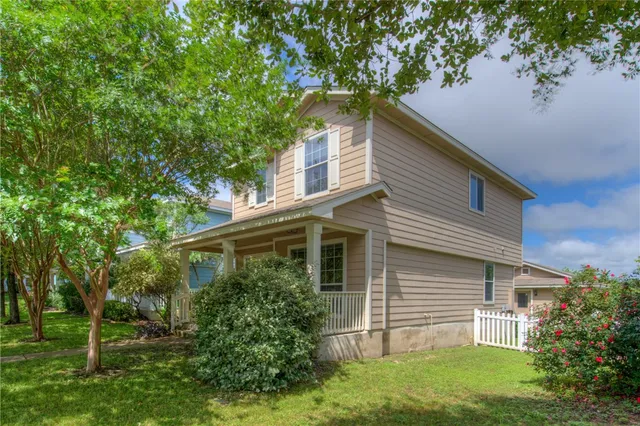 $1,700 | 411 Haupt, Kyle, TX 78640