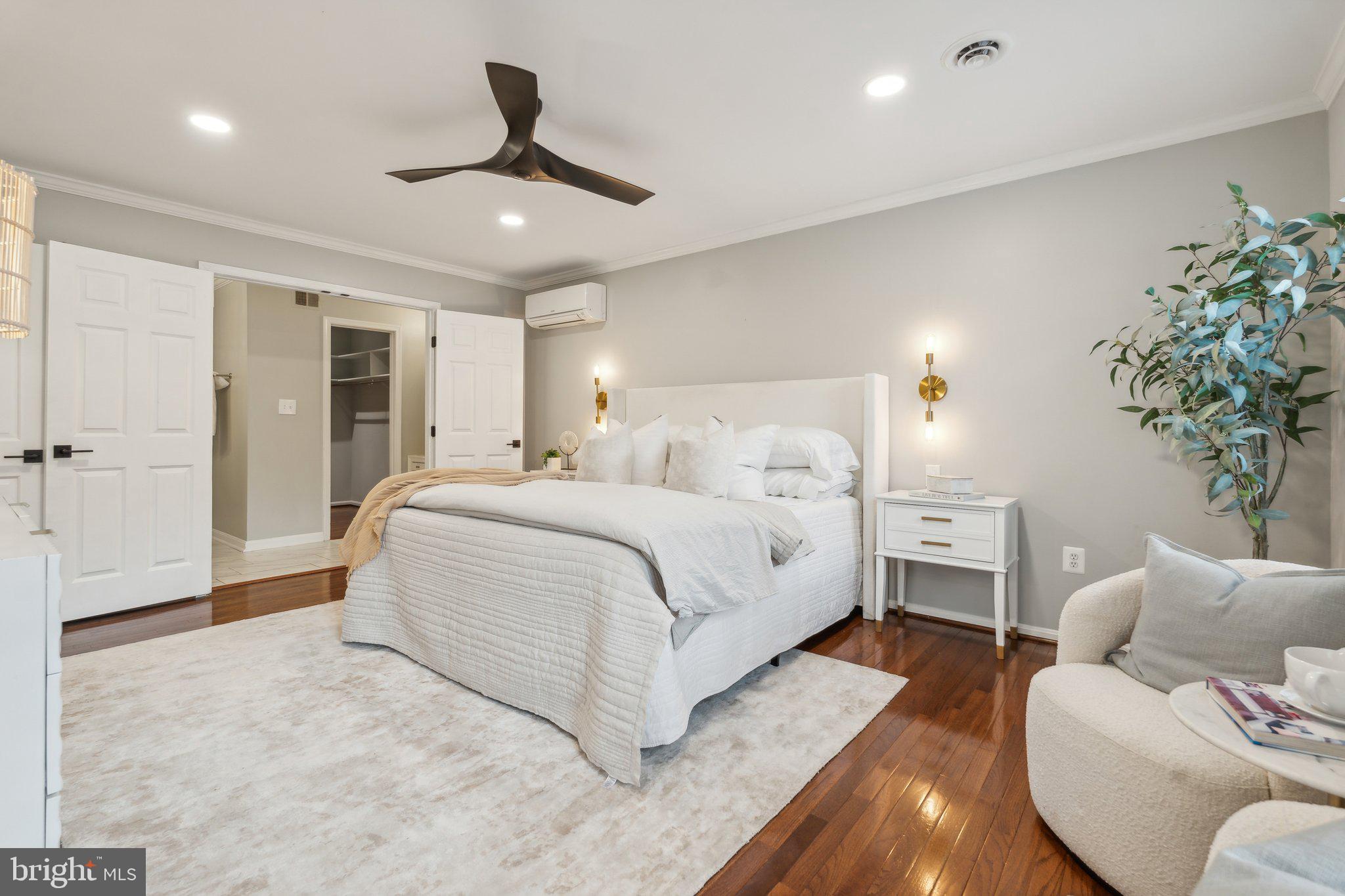 1602 Blue Meadow Road Potomac, MD 20854 - Photo 25 of 47 Primary Suite