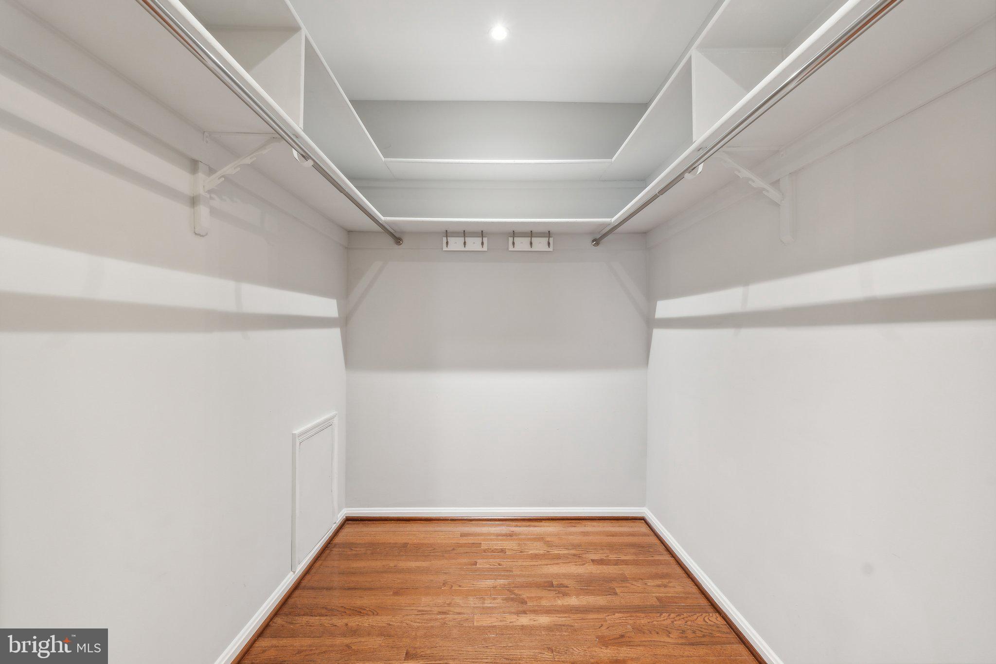 1602 Blue Meadow Road Potomac, MD 20854 - Photo 29 of 47 Walk-in Closet