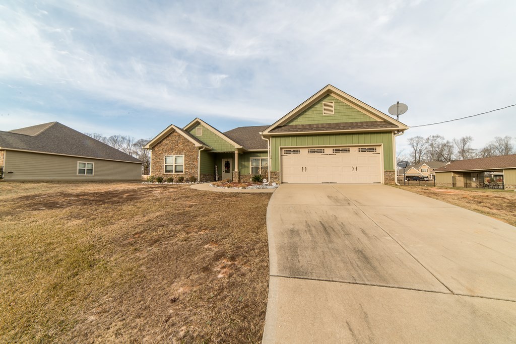 14 Fast Lane Seale, AL 36875 - Photo 3 of 50 Gallery Image 3